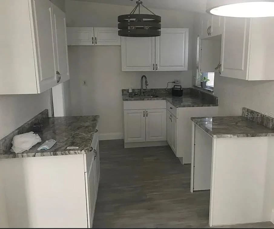 Photo 4 of 1200 EMERALDA RD