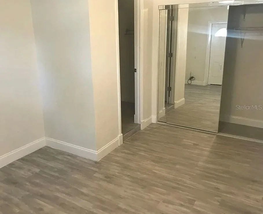 Photo 5 of 1200 EMERALDA RD