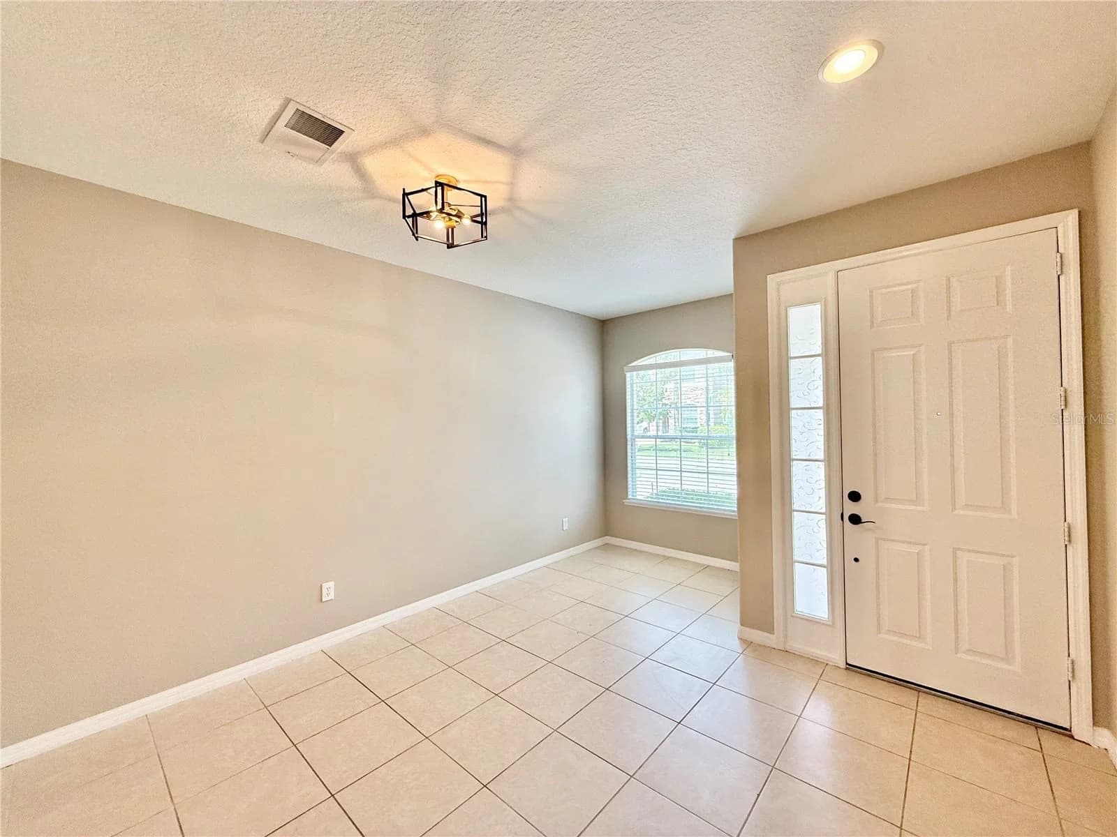 Photo 4 of 547 TERRACE SPRING