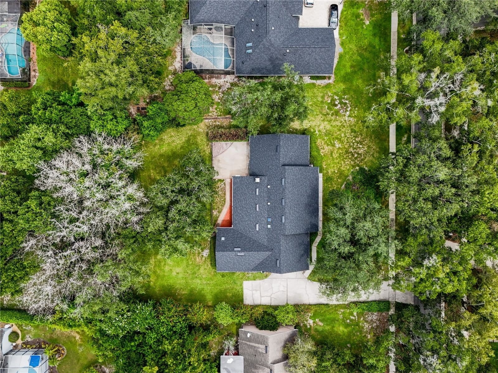 Photo 4 of 7141 WOODED VILLAGE