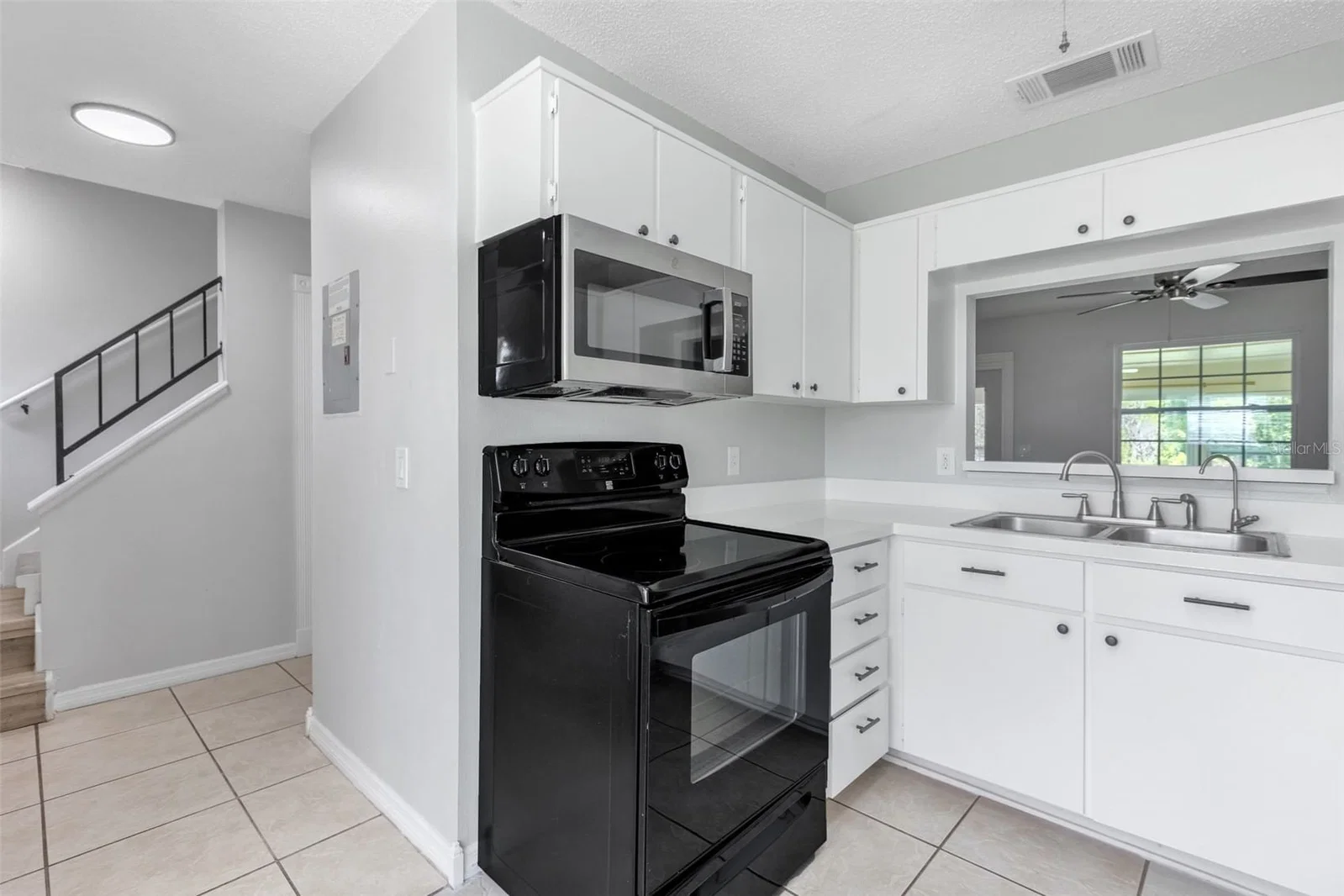 Photo 4 of 2037 WATERLEAF