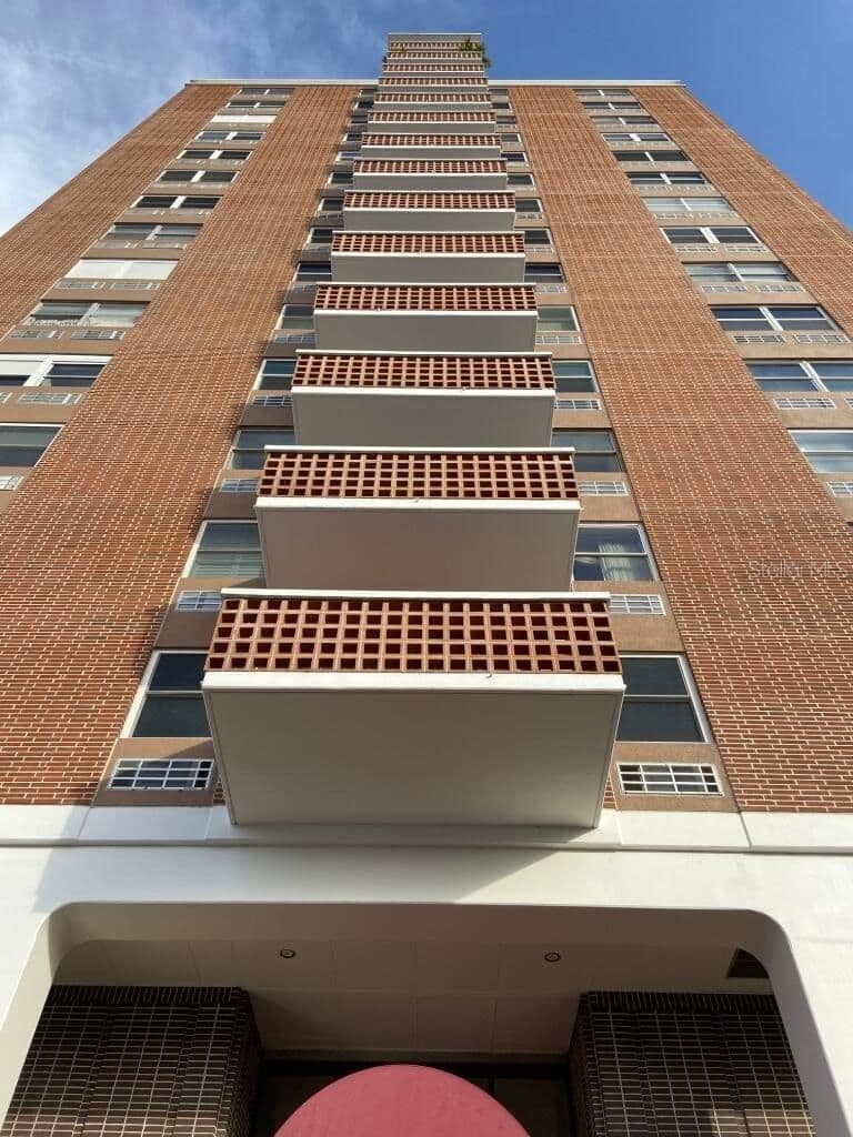 4015 BAYSHORE