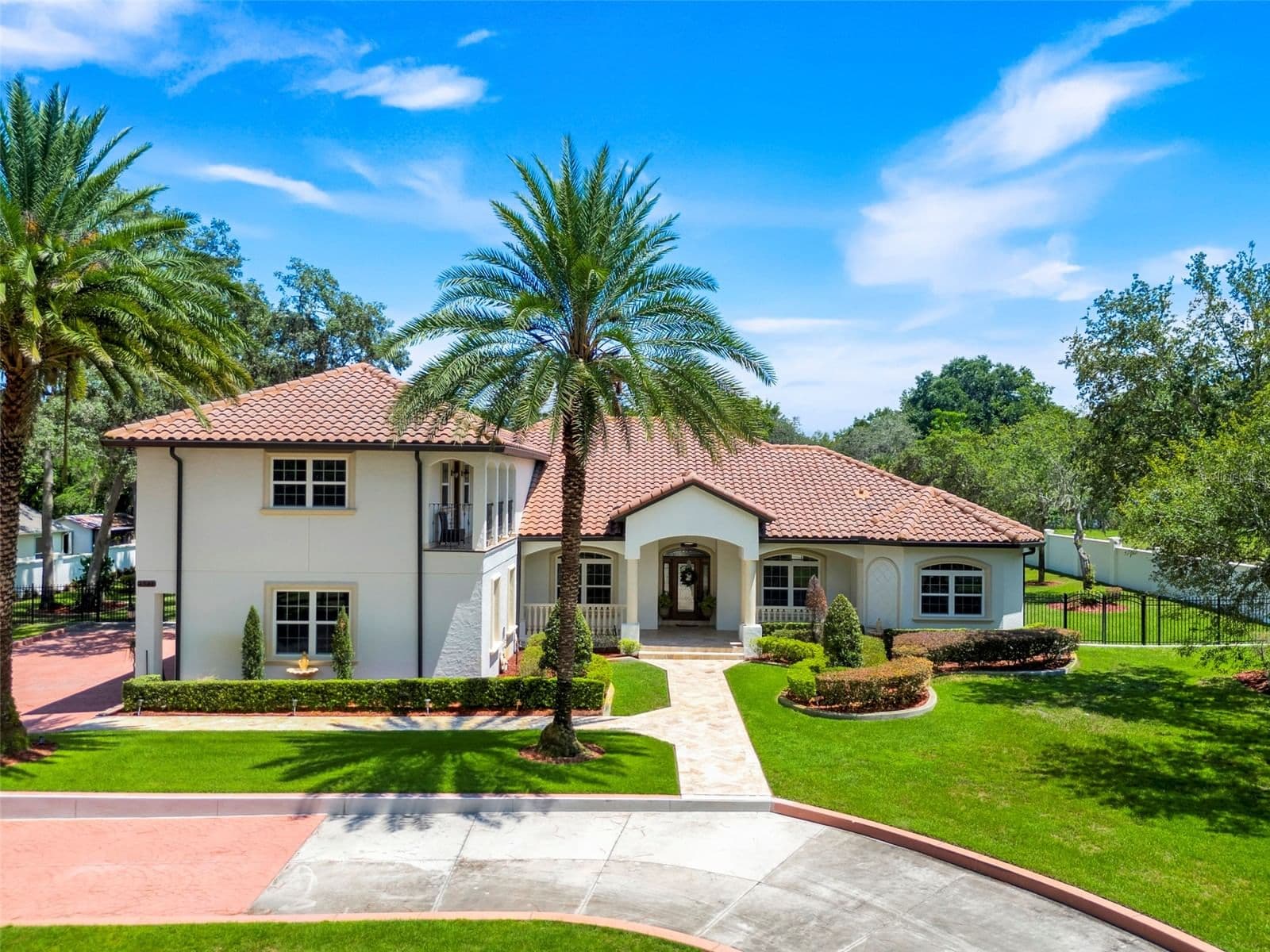 4943 APOPKA VINELAND ROAD