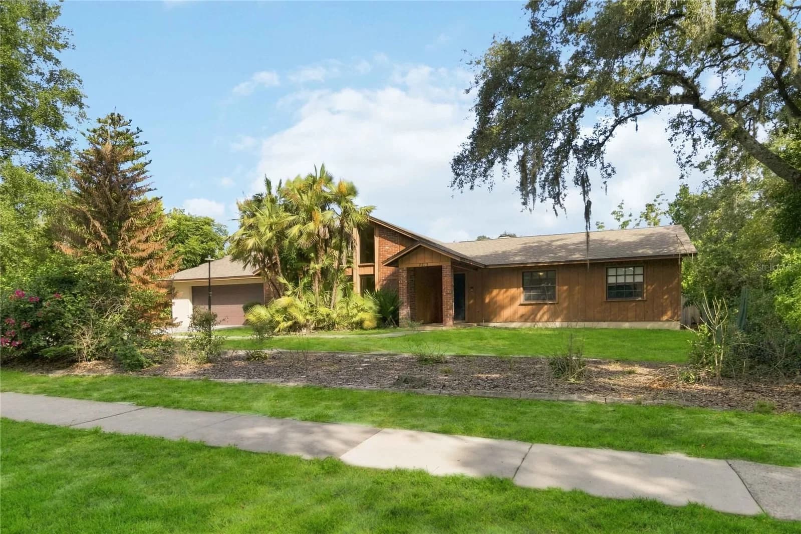 7813 SARANAC, Orlando, FL