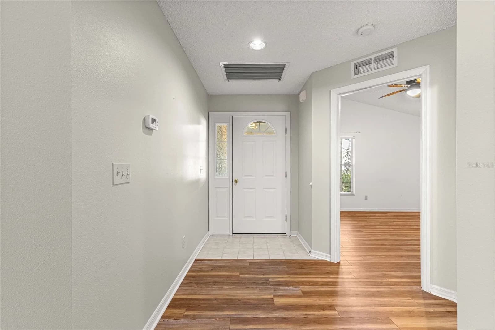 Photo 4 of 9093 91ST