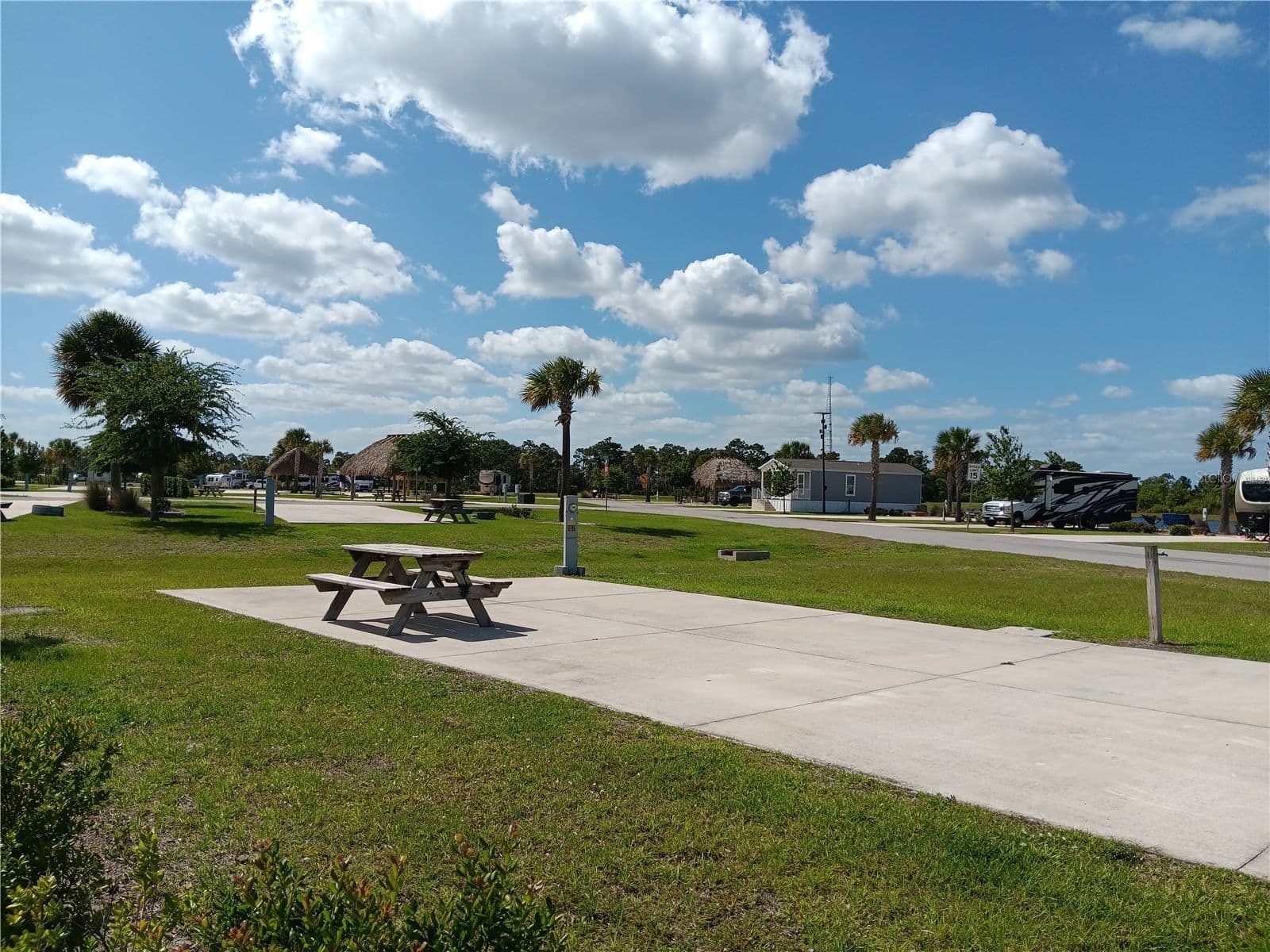 Photo 4 of 16950 COUNTY ROAD 630