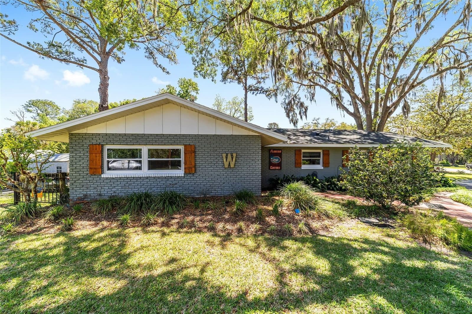 Photo 5 of 219 20TH