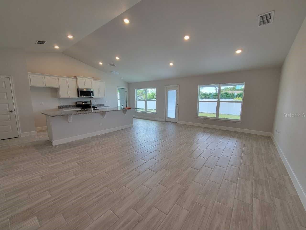 Photo 5 of 14578 69TH COURT