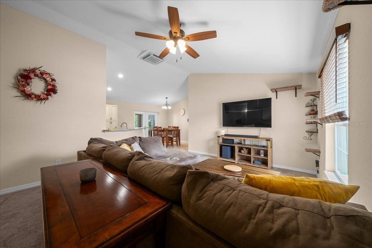 391 MARION OAKS