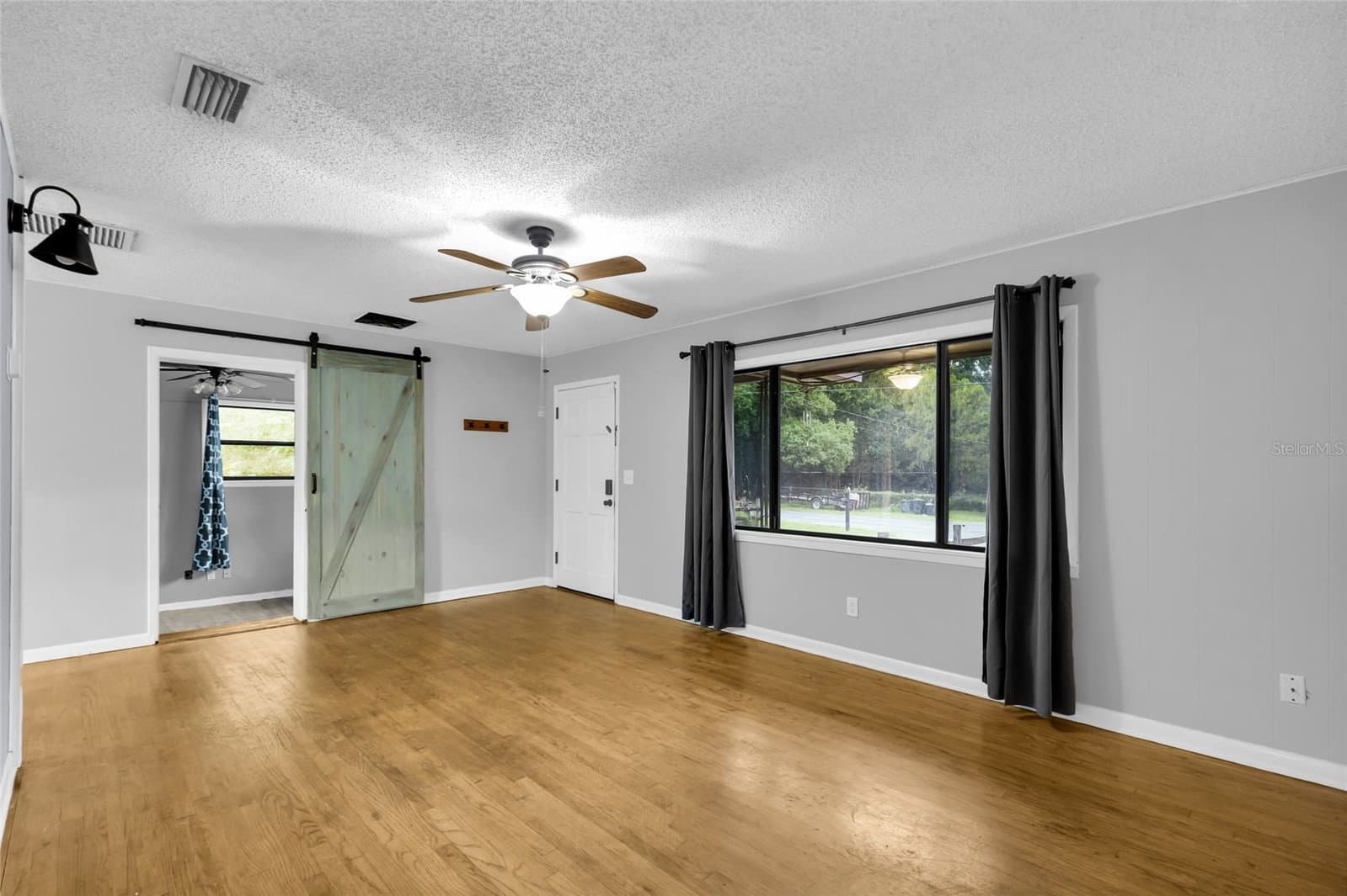 Photo 5 of 1474 59TH