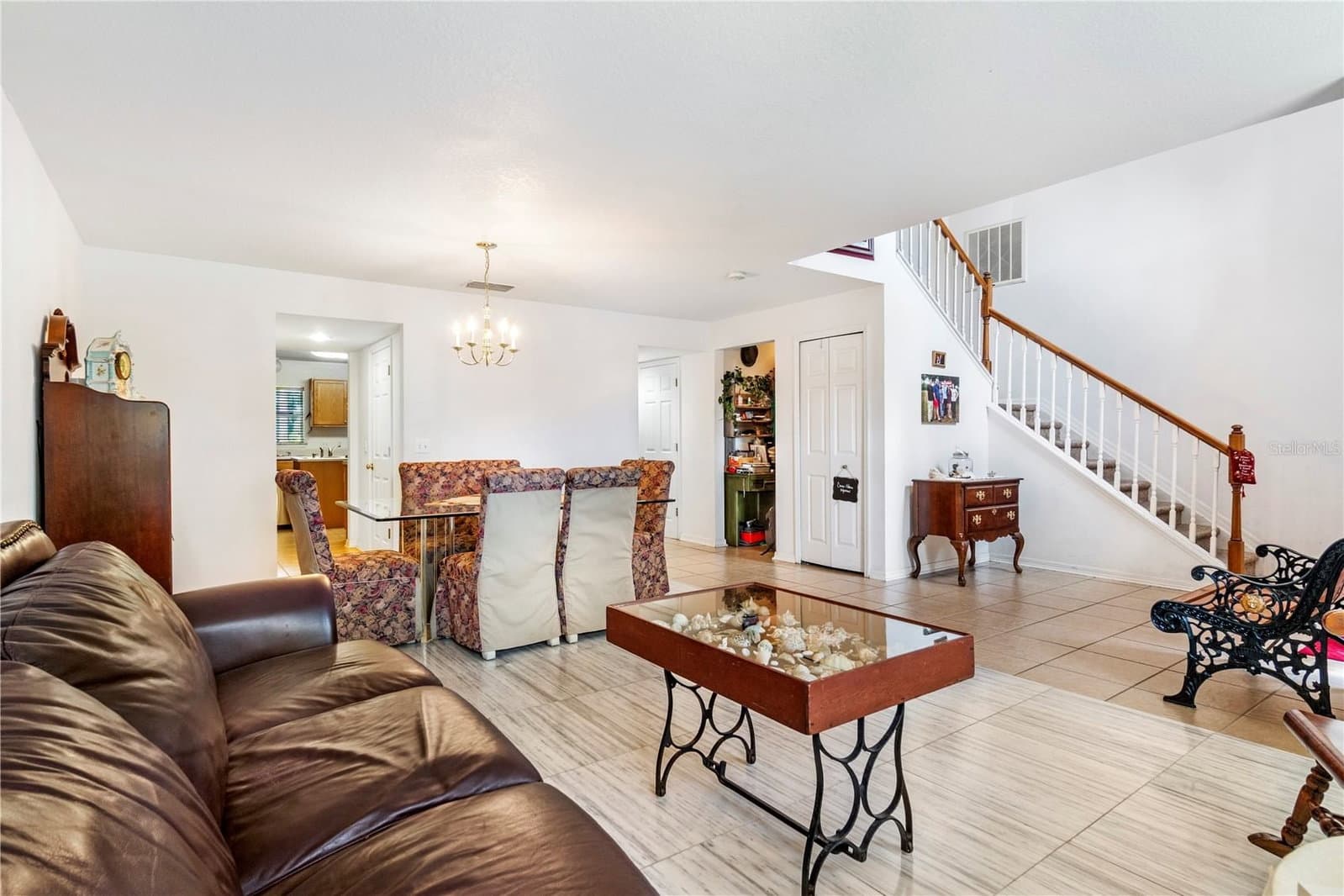 Photo 5 of 2927 46TH