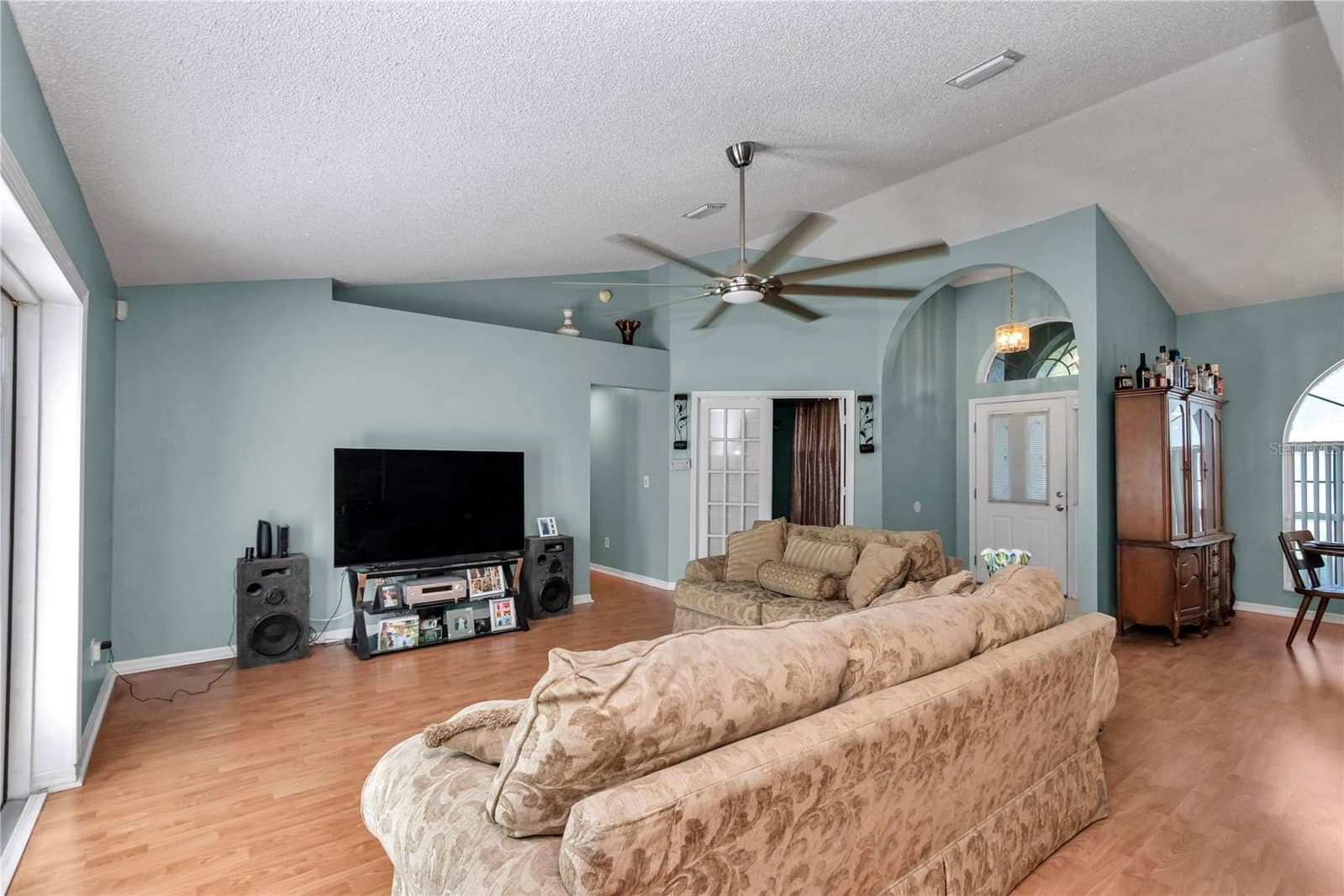 Photo 5 of 14147 33 CT