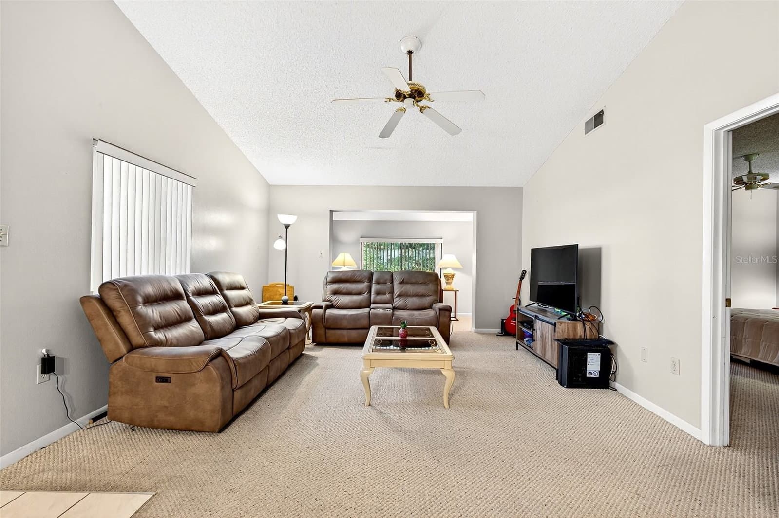 Photo 5 of 2945 32ND