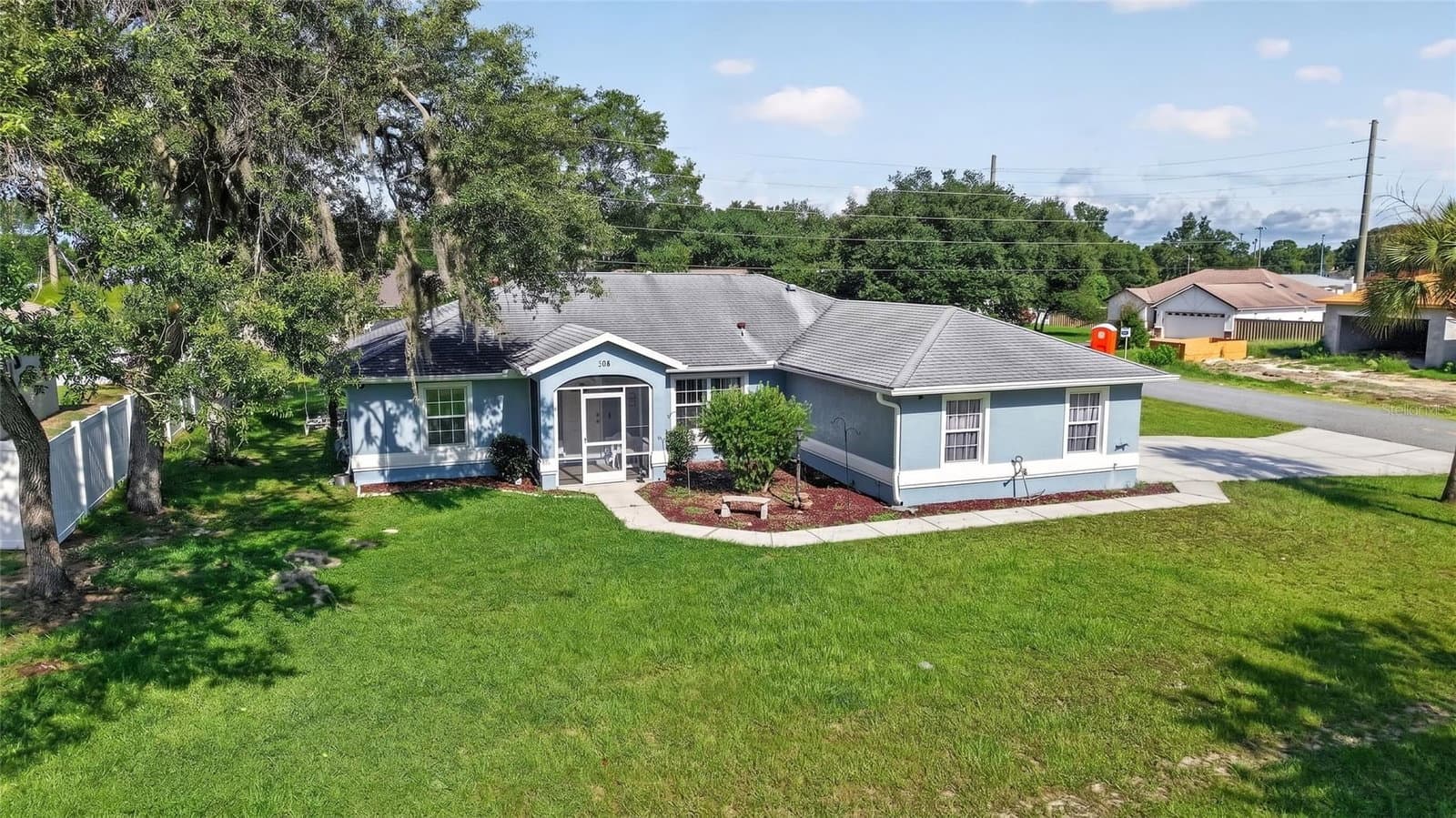 304 MARION OAKS
