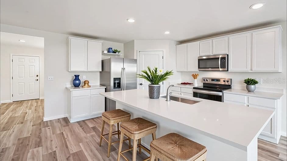 Photo 4 of 4390 67TH