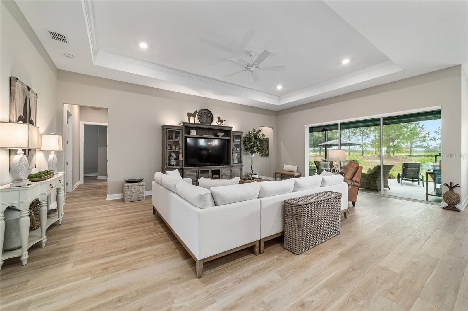 Photo 5 of 8606 61ST