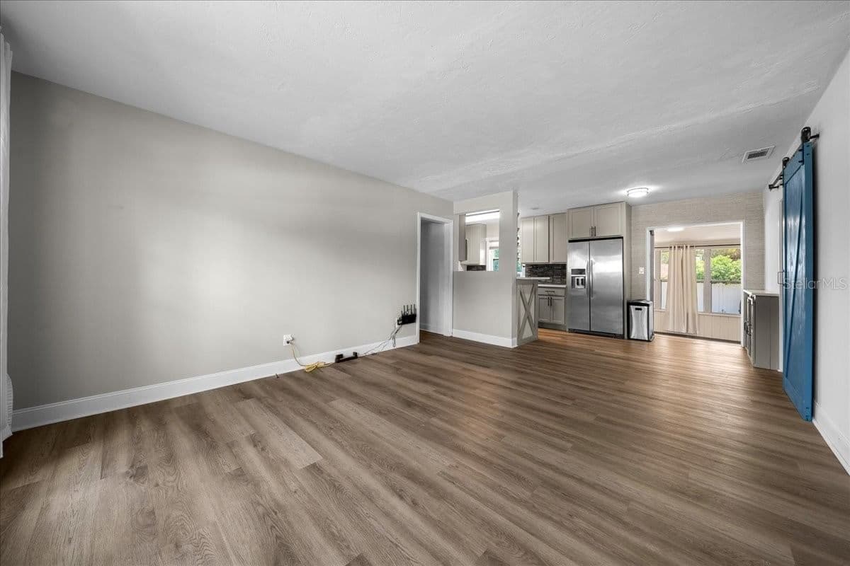 Photo 5 of 2830 6TH