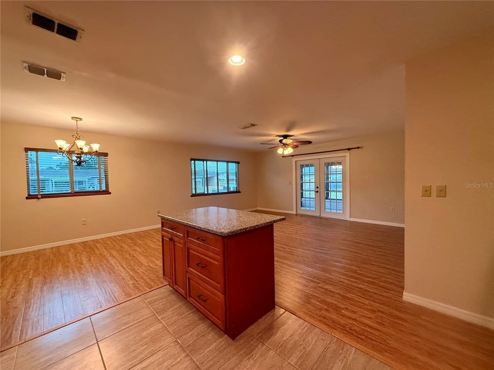 Photo 4 of 9940 102ND