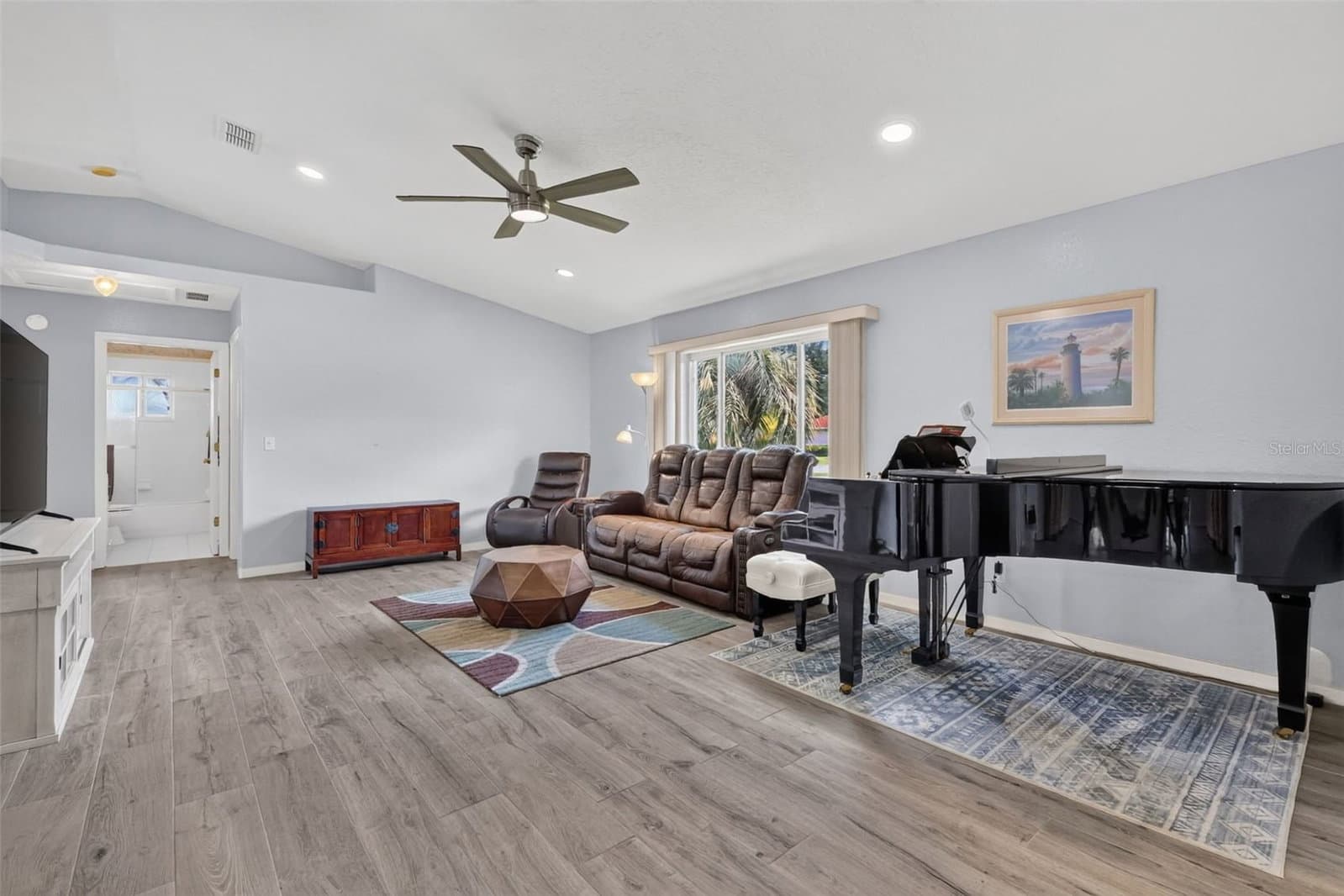 Photo 4 of 9940 61ST
