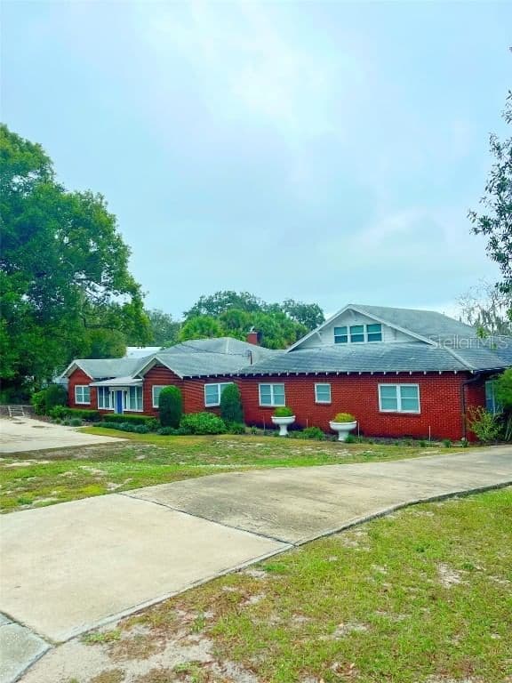 1200 LAKE OTIS