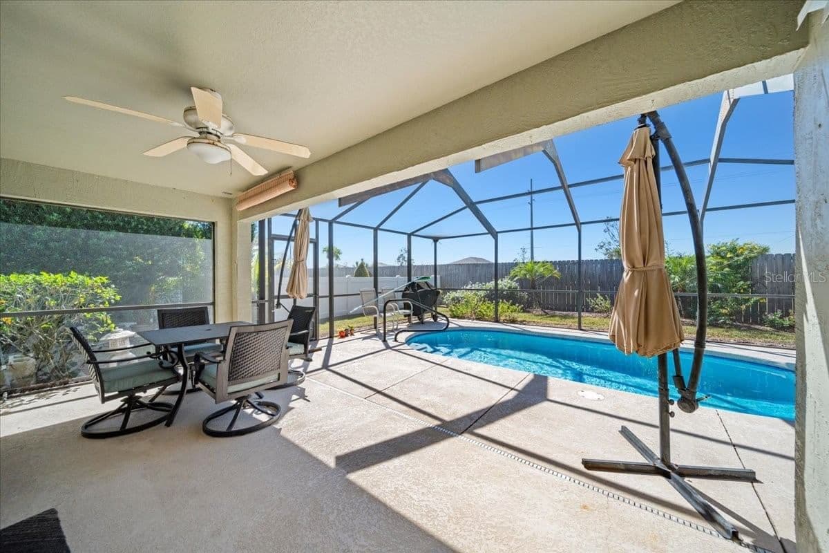 364 LAKE SUZANNE