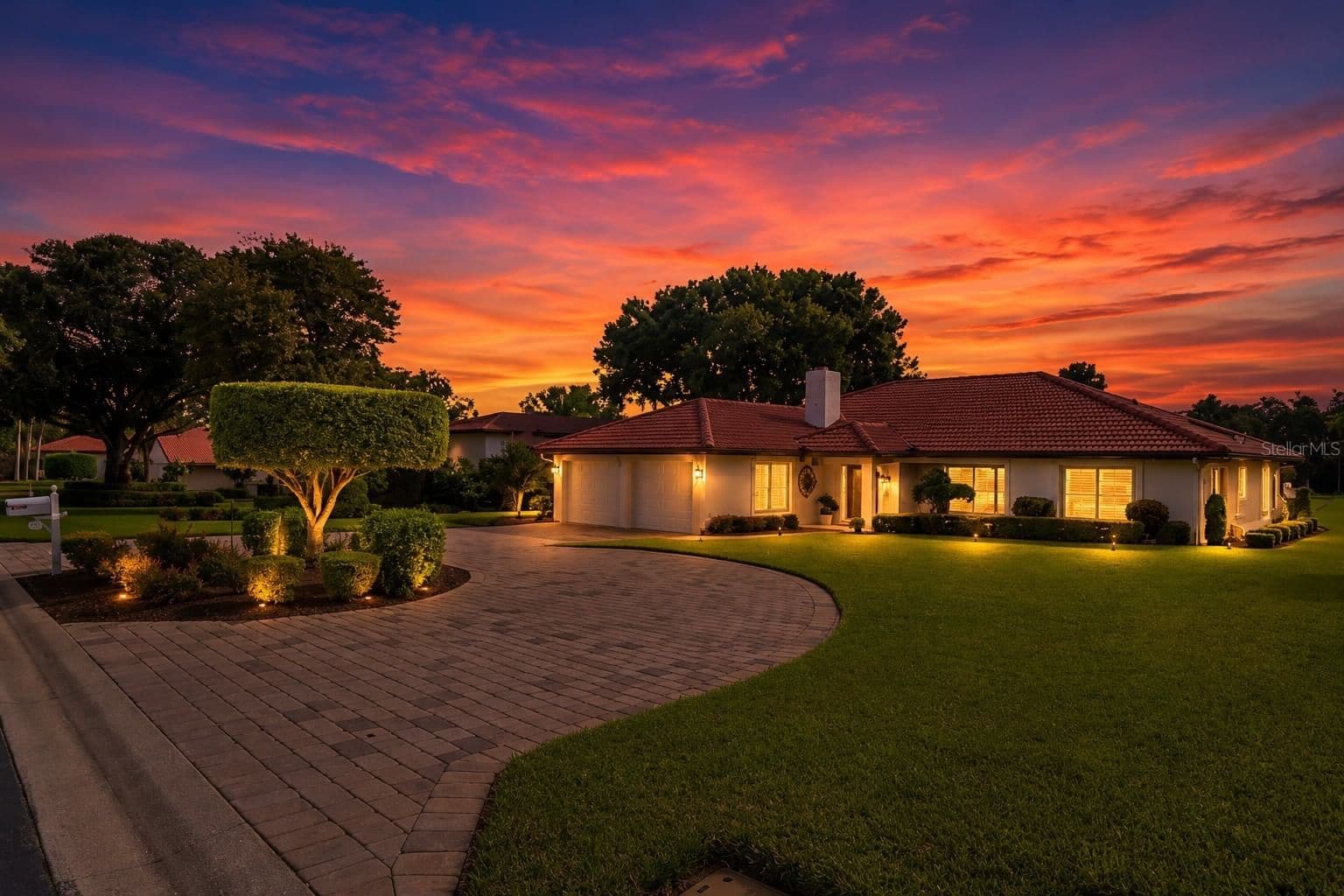 517 CLUBHOUSE