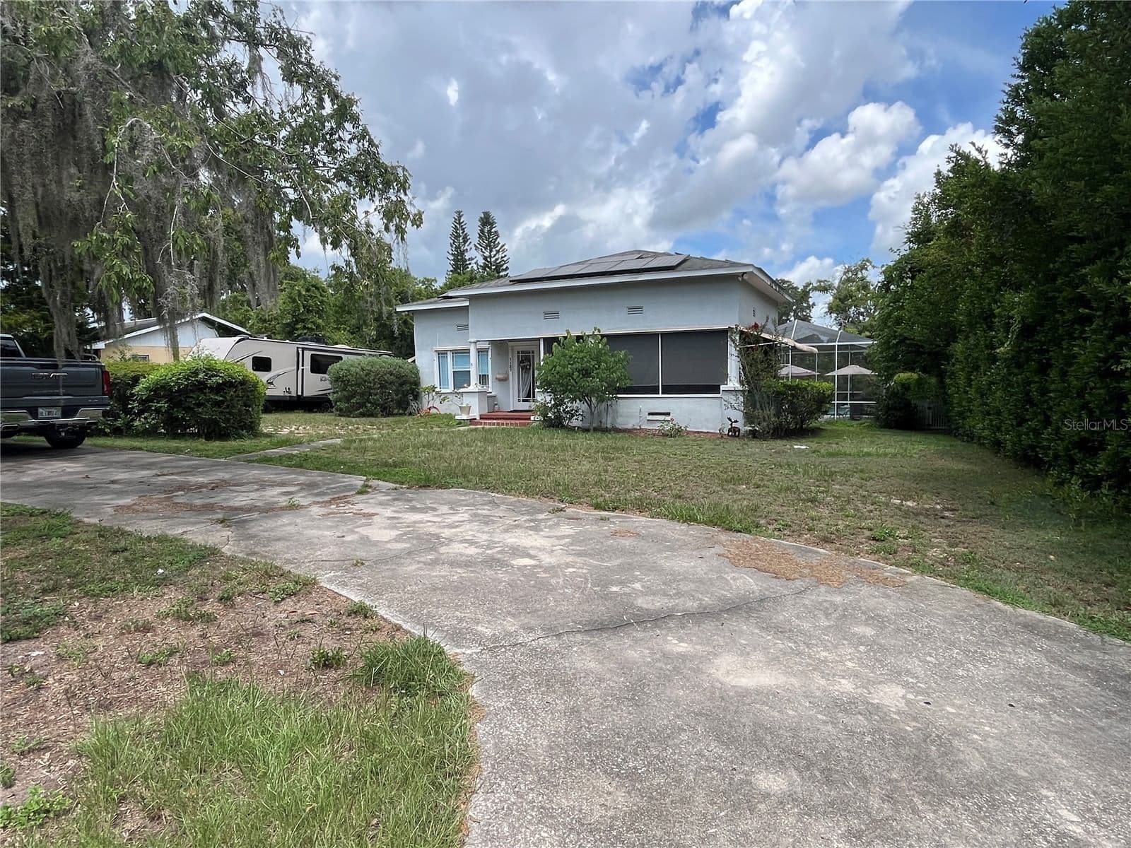 1127 LAKESHORE