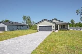 Photo 4 of 602 MARION OAKS
