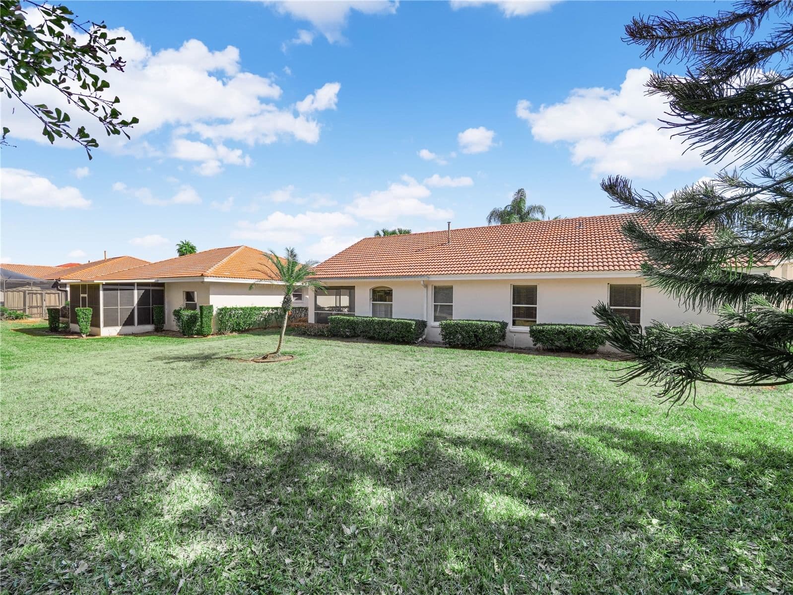 528 GREENWAY