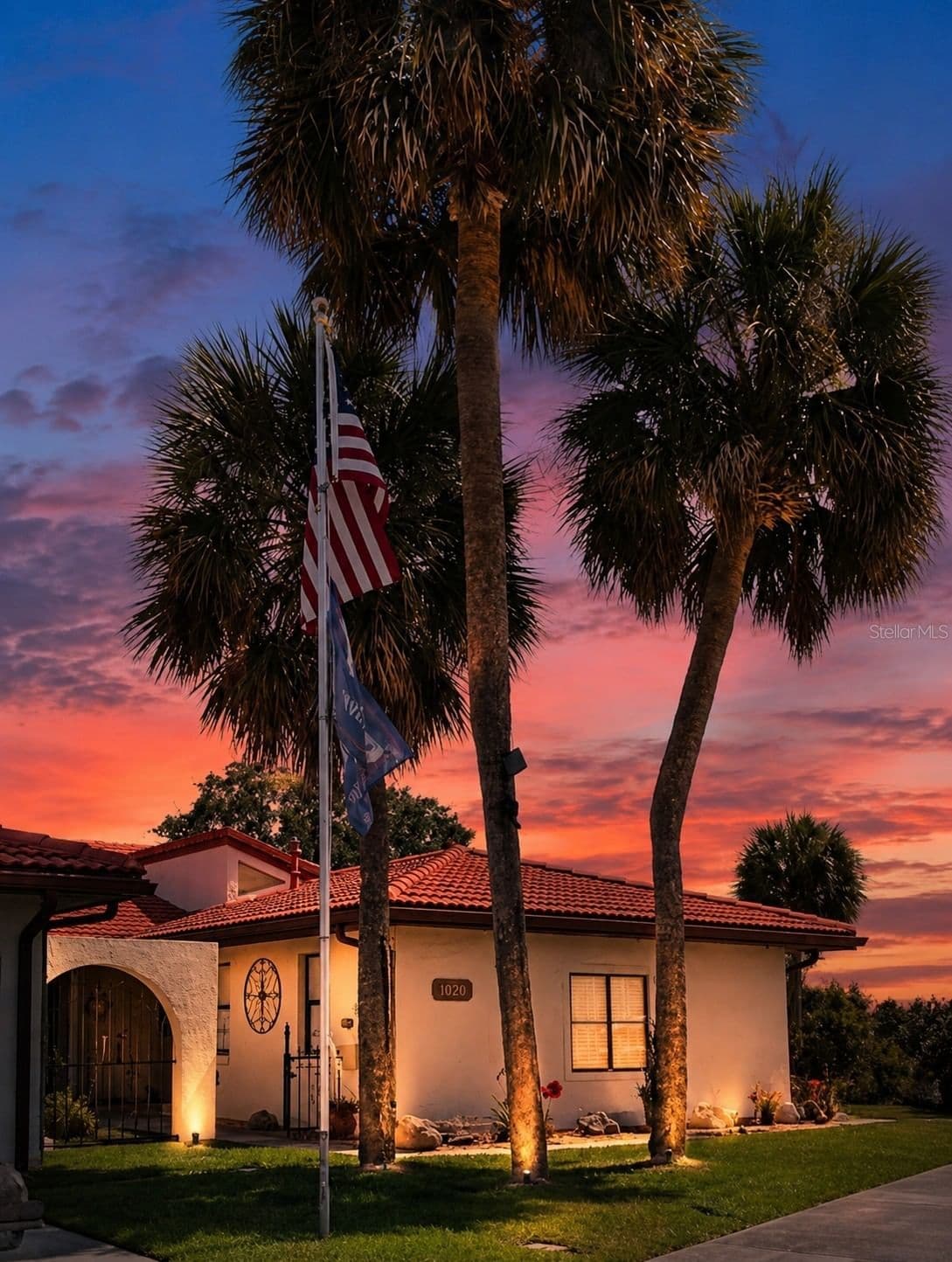 2725 CLUBHOUSE