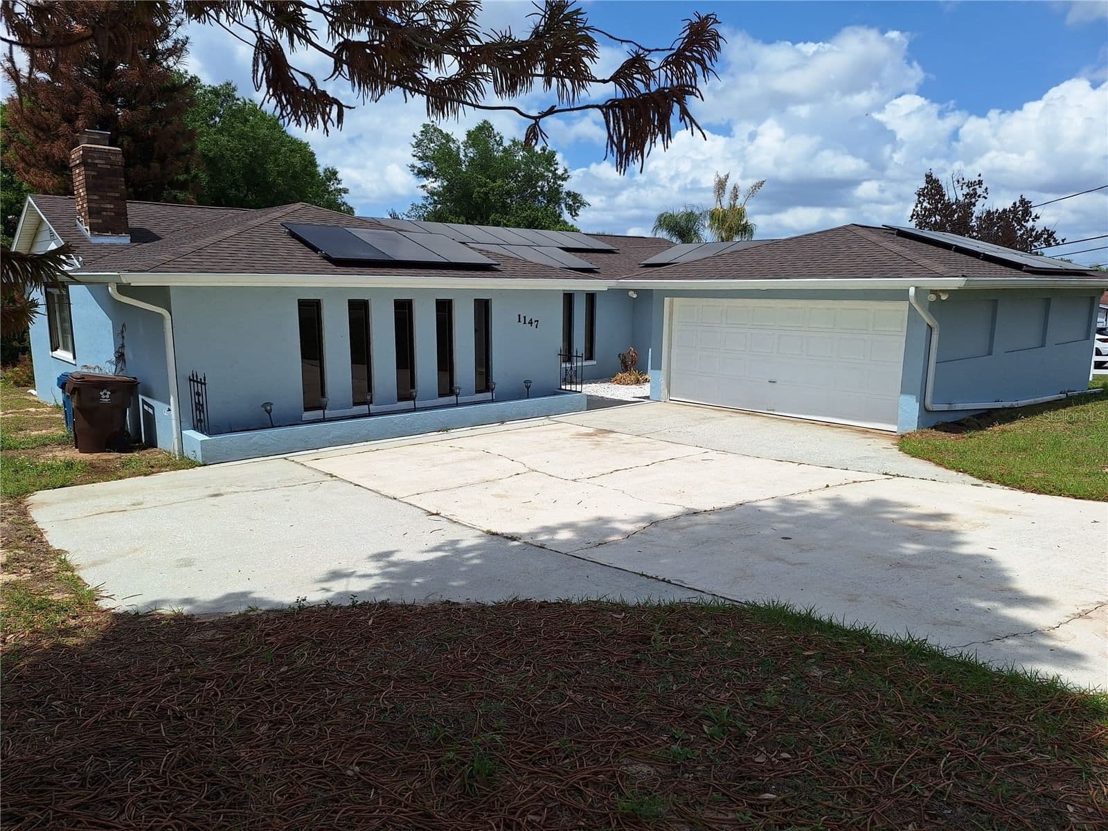 1147 CIRCLE