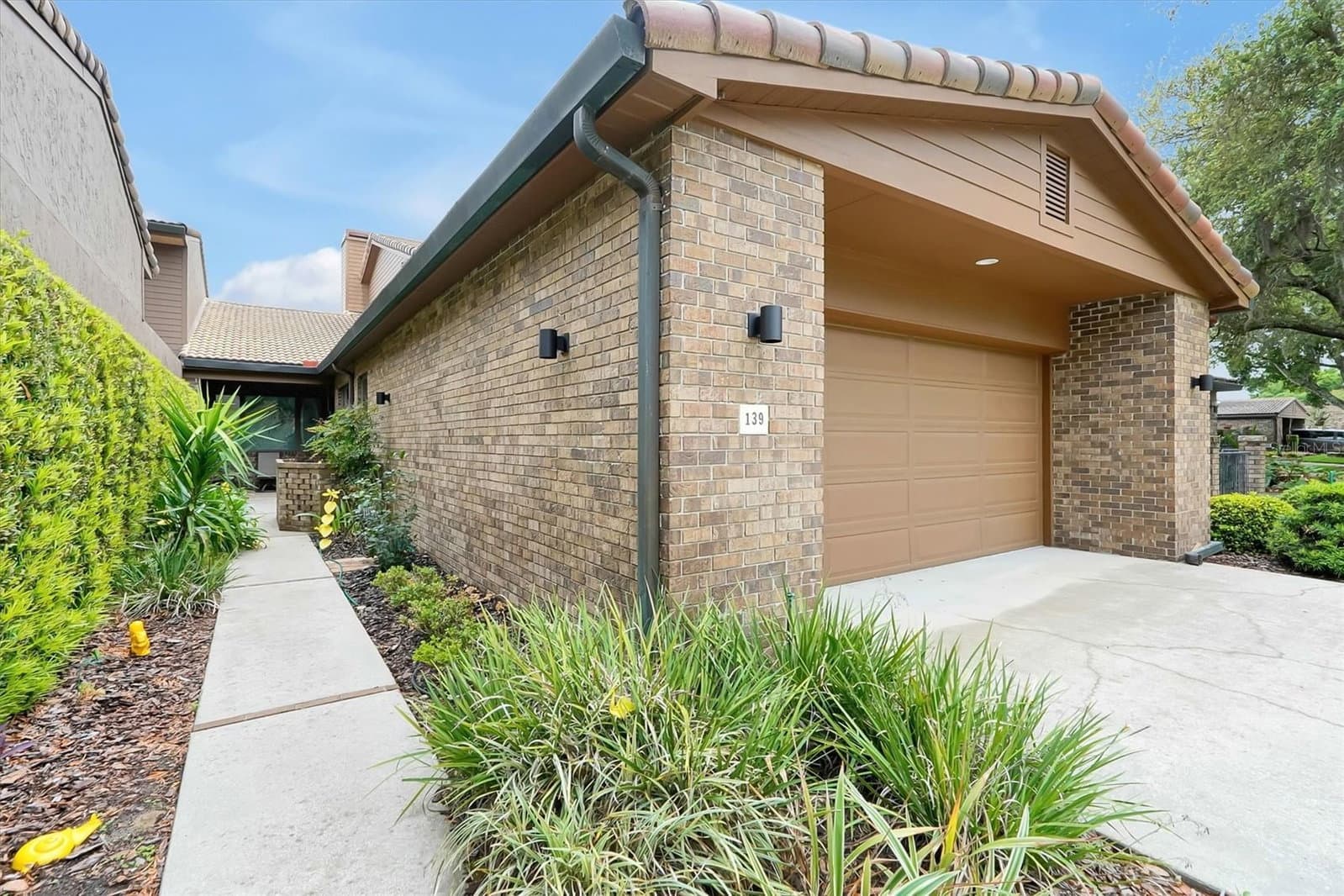 139 WODEN