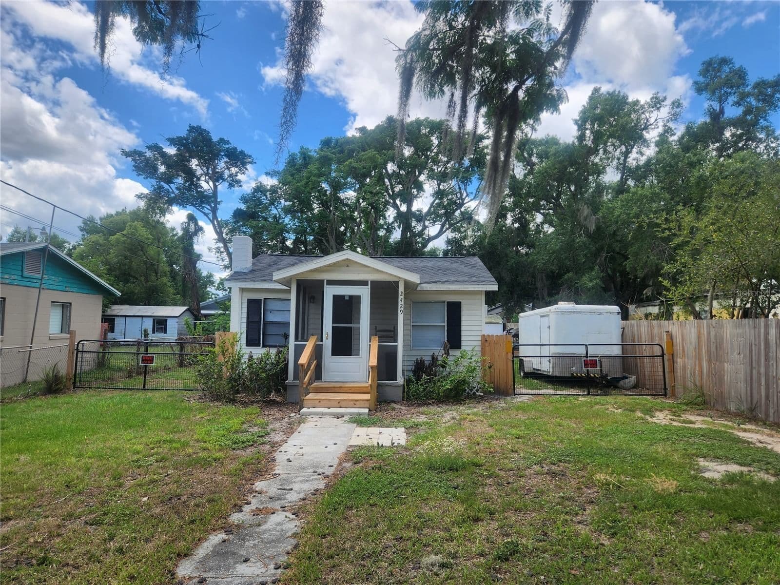 2429 LAKEVIEW