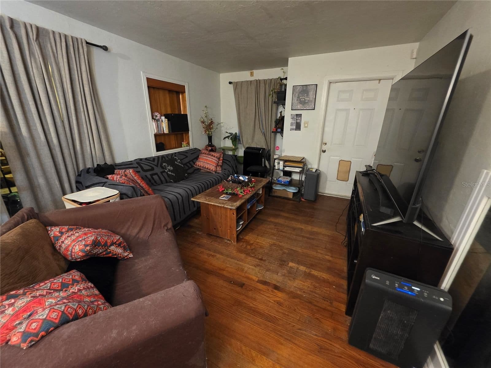 Photo 5 of 1135 GREENWOOD