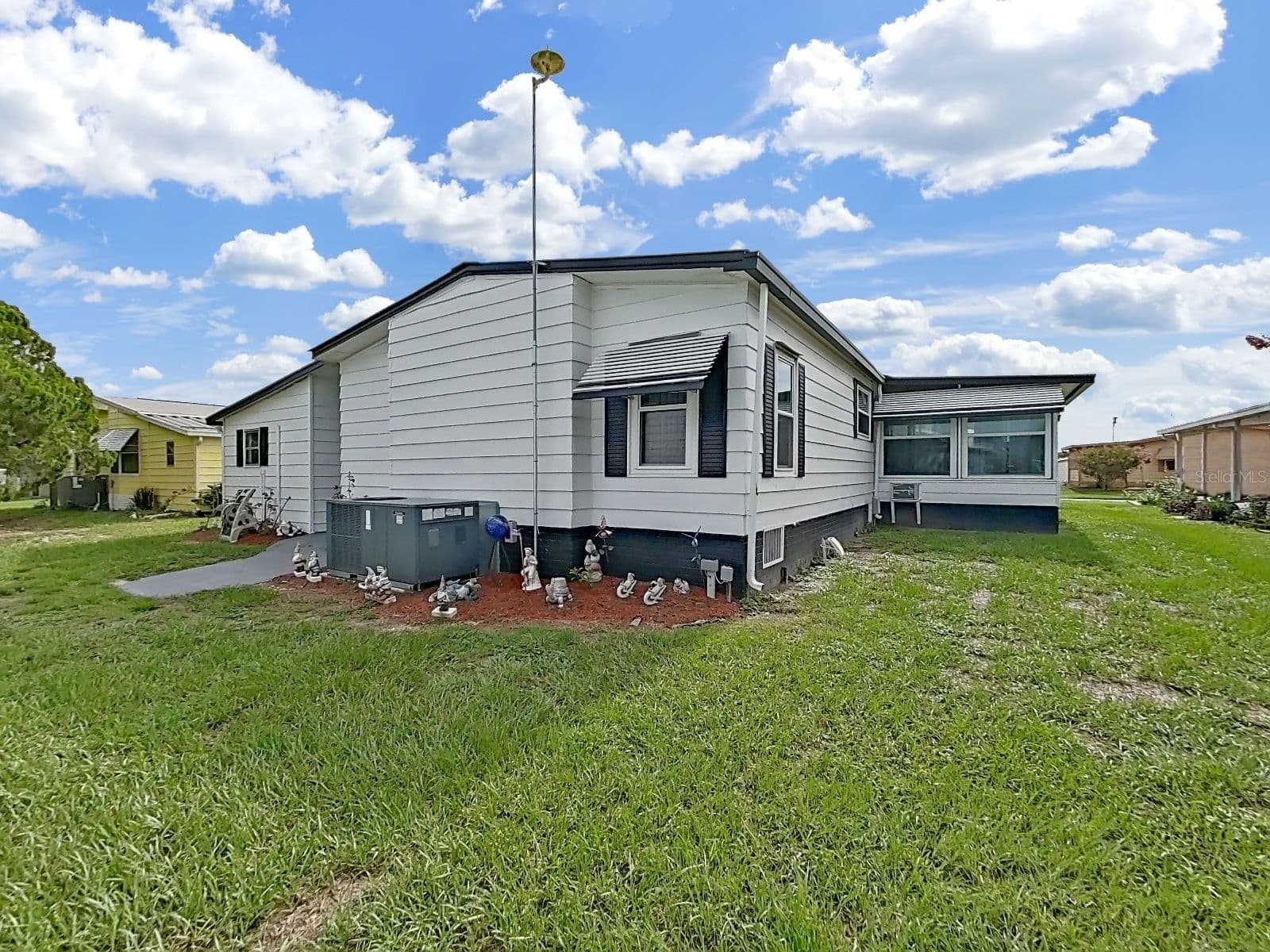Photo 5 of 5022 FOXWOOD BLVD