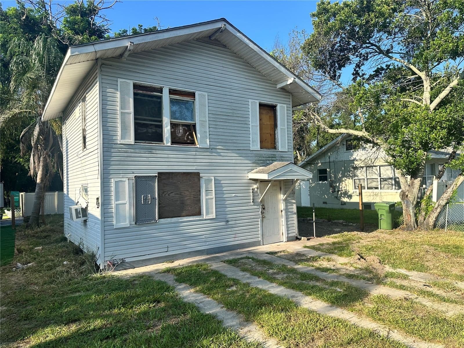 212 AVENUE F