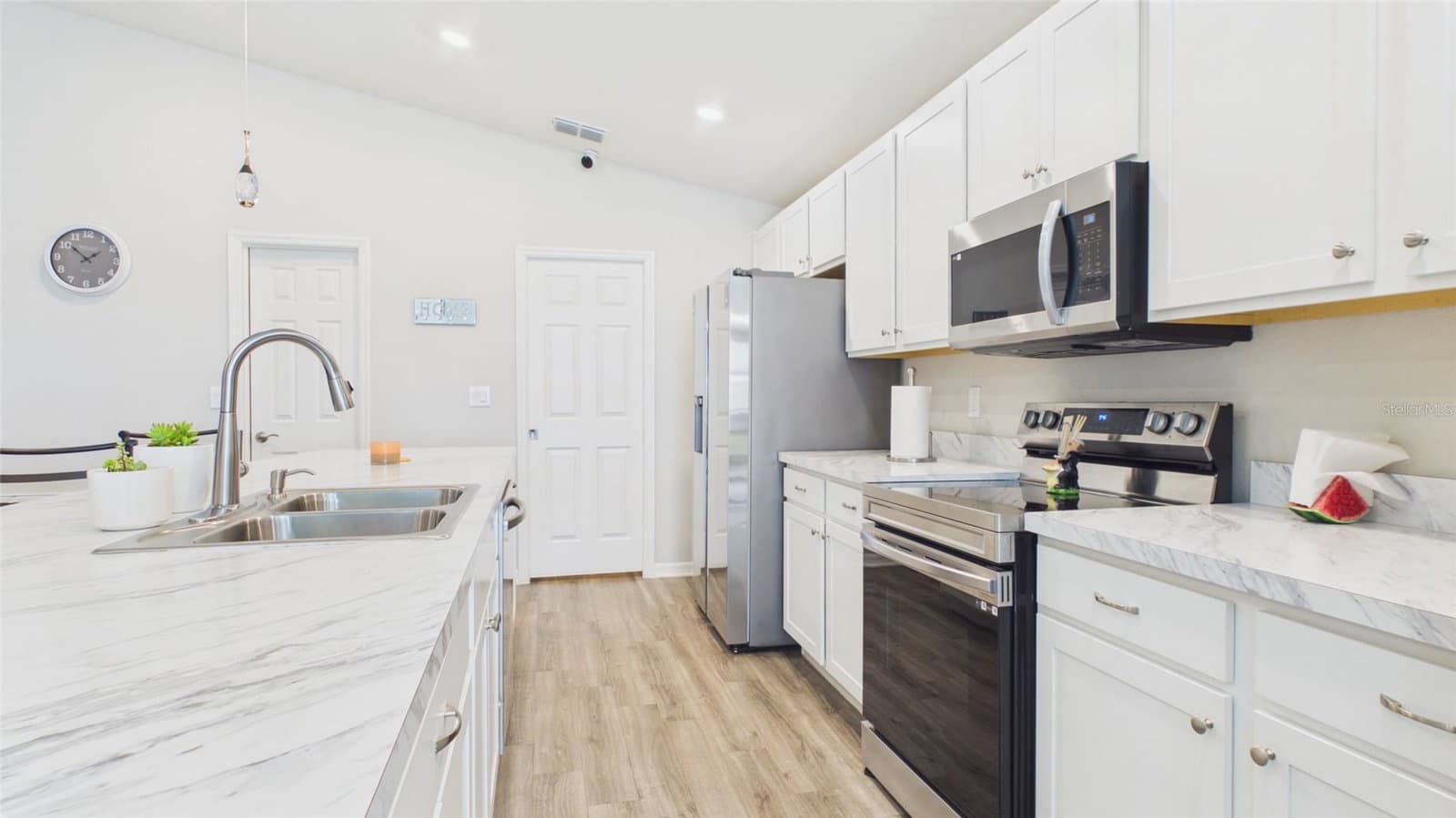 631 VISTA VIEW