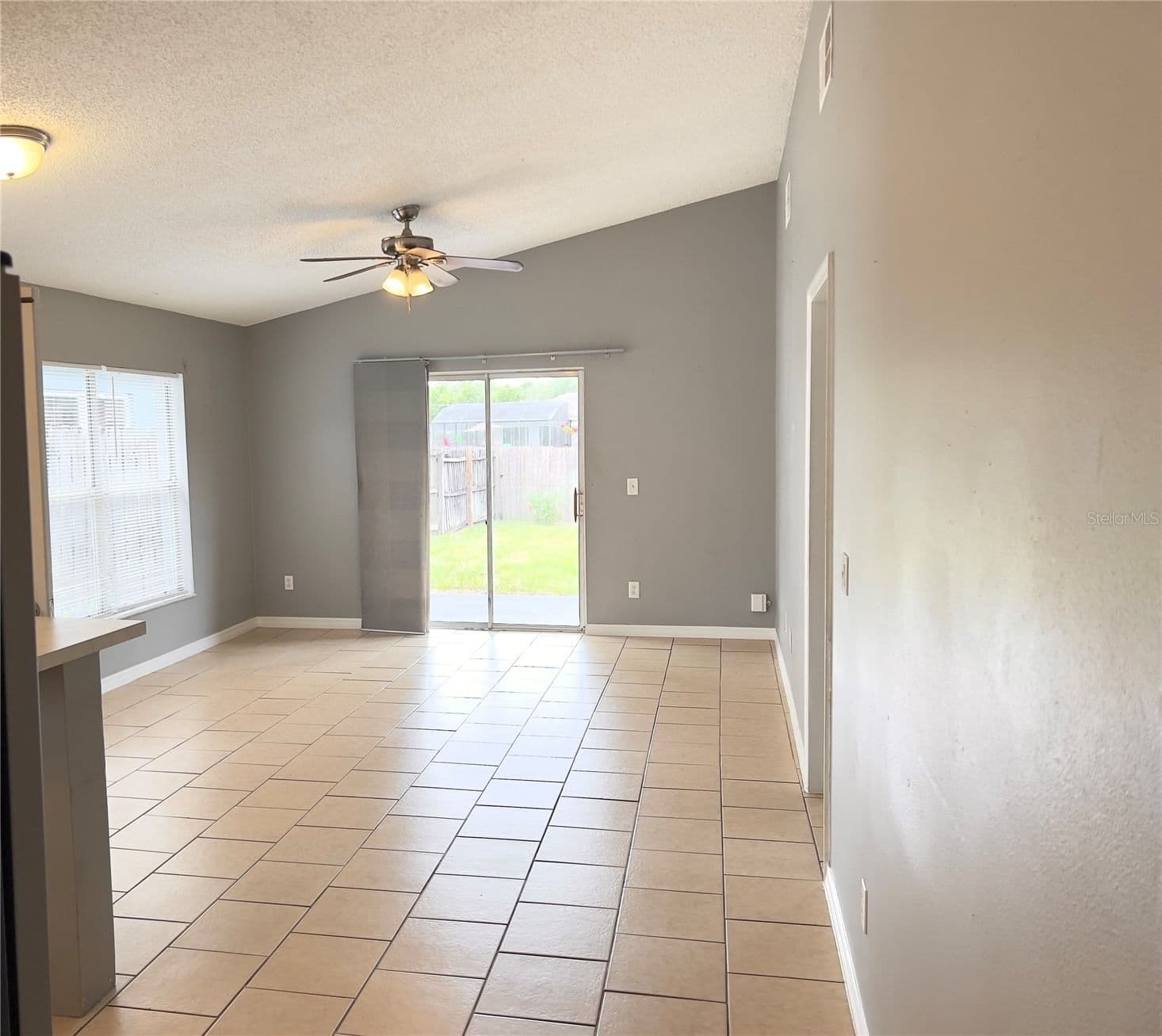 Photo 4 of 2212 ROSE BROOK