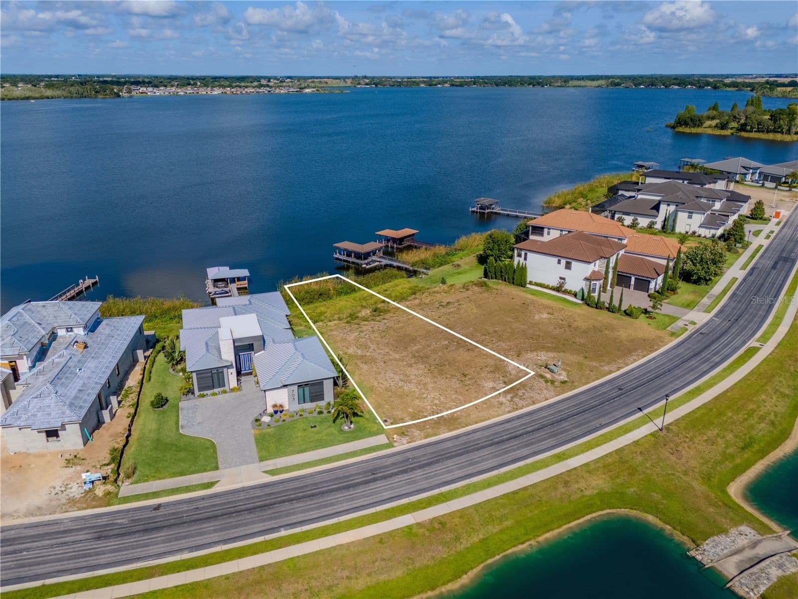 707 WATERFERN TRAIL
