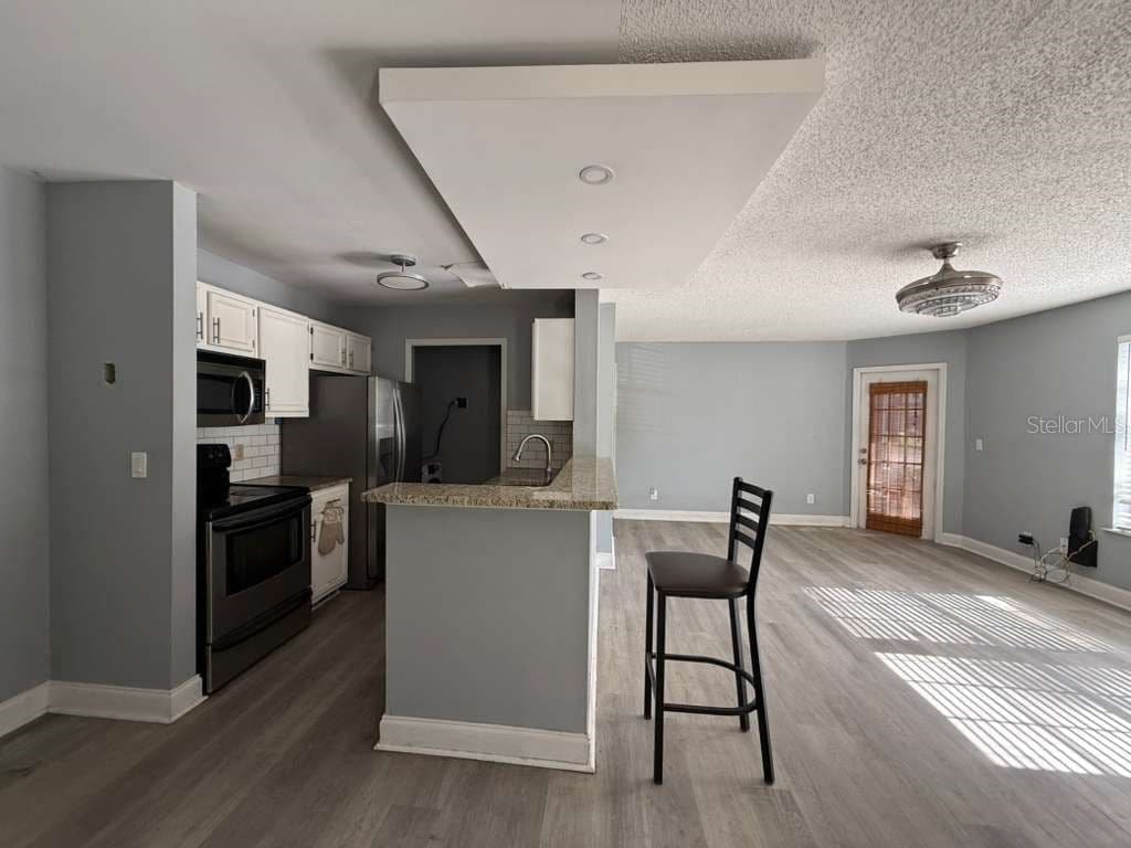 Photo 4 of 6094 WESTGATE