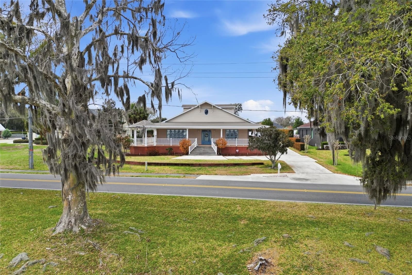 2128 LAKE ARIANA