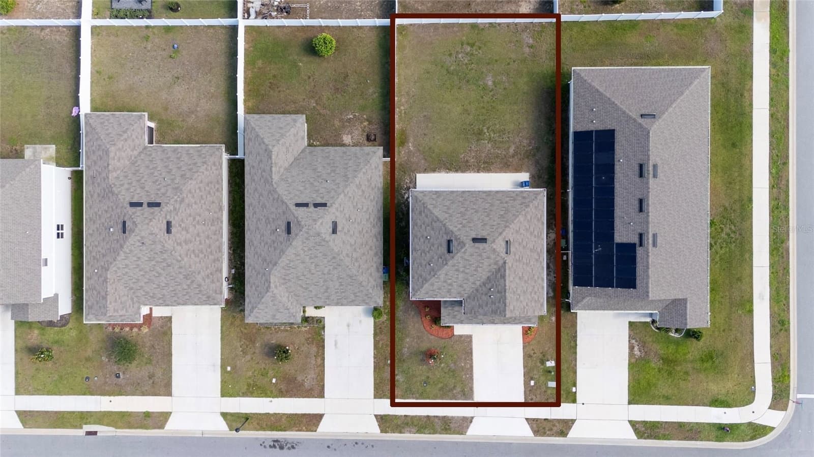 339 LAKE SMART CIRCLE