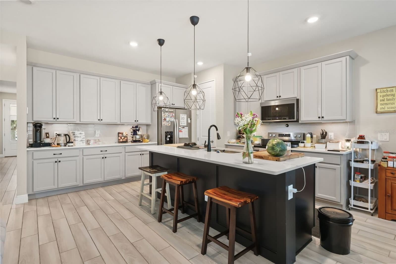Photo 5 of 7805 NEMOURS