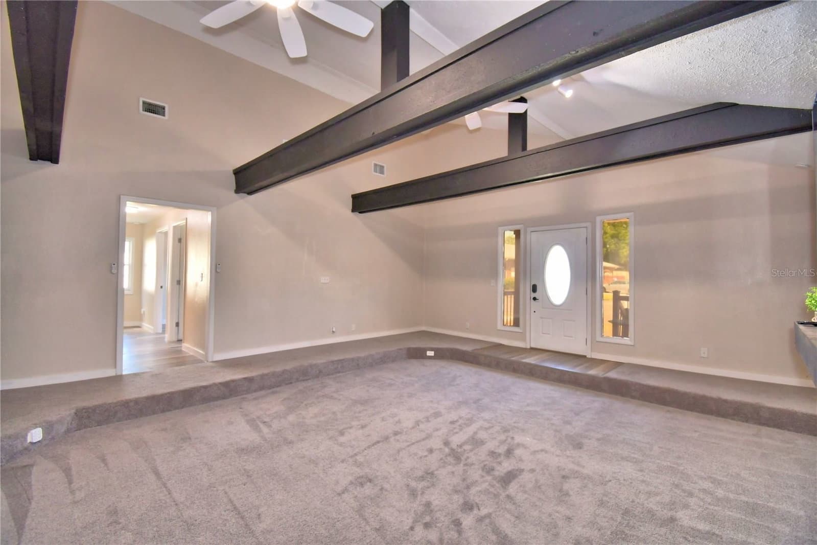 Photo 5 of 208 CENTER