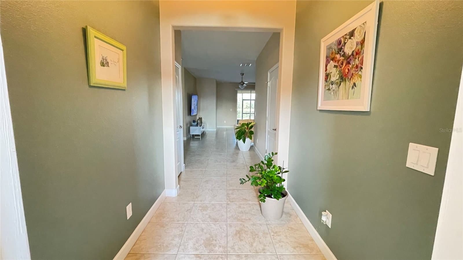 Photo 5 of 14112 QUEENSIDE ST