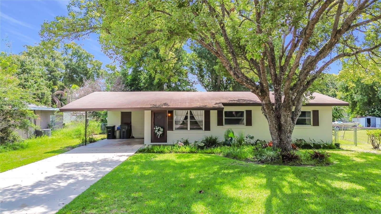220 PINEHURST DR, Auburndale, FL