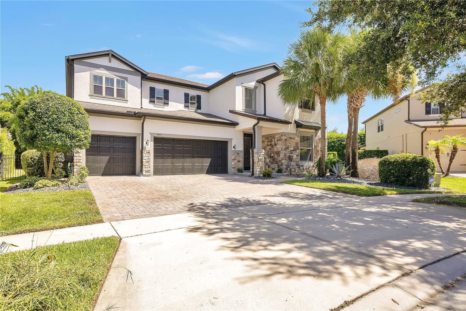 9443 ROYAL ESTATES