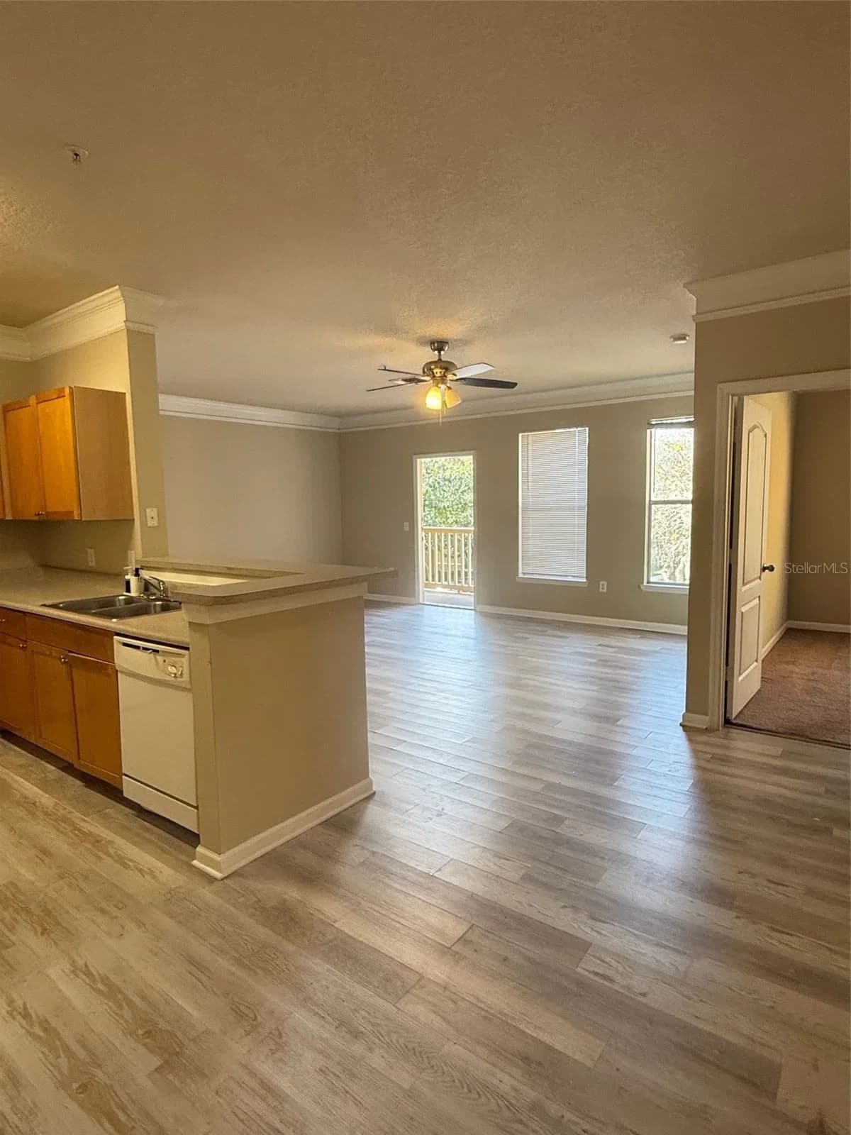 Photo 4 of 8848 VILLA VIEW