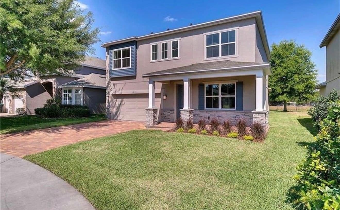 Photo 4 of 2813 ROSEGLEN