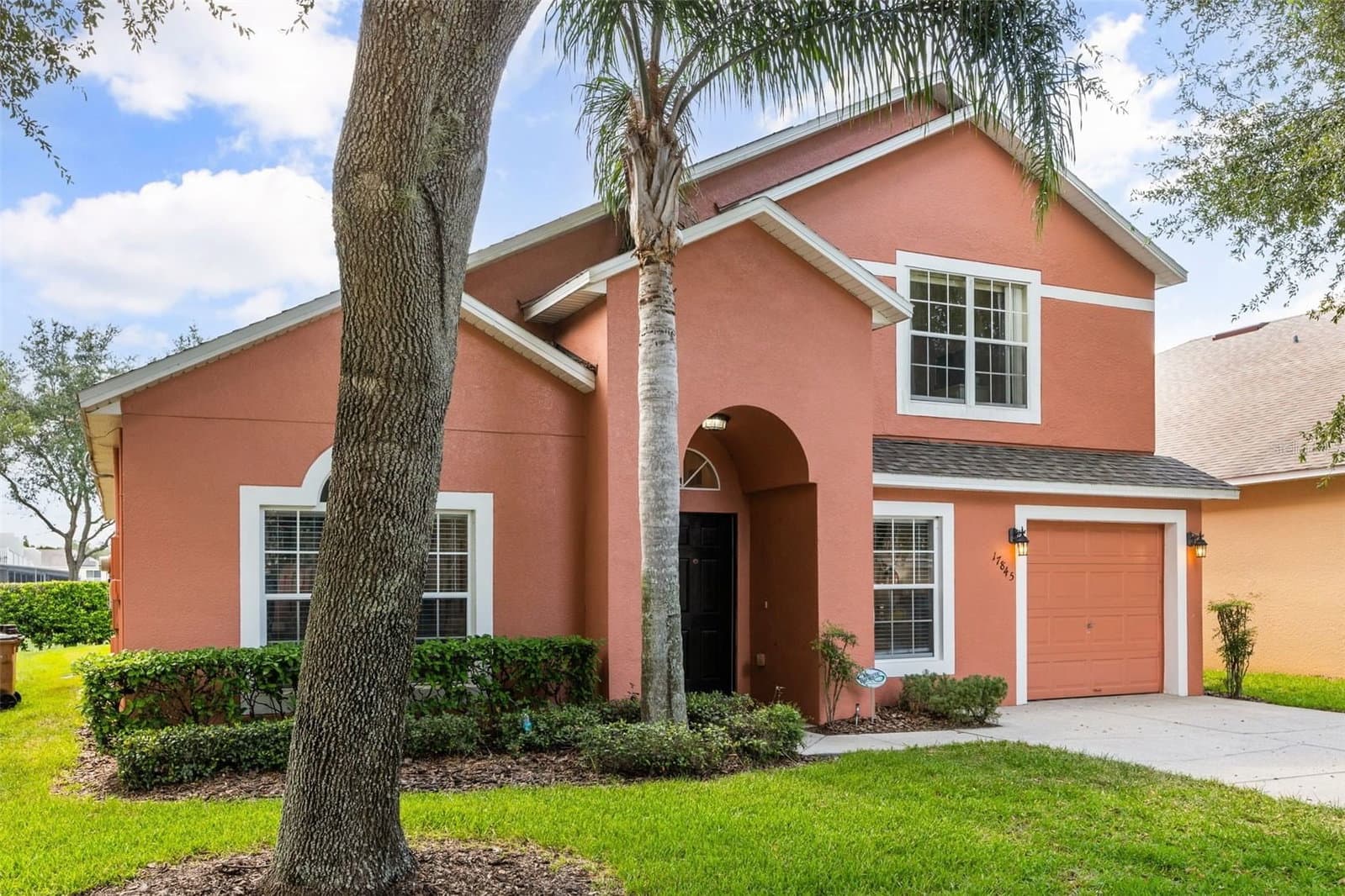 17845 WOODCREST